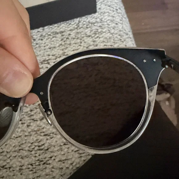 Bottega Veneta Gray Sunglasses - Picture 15 of 16